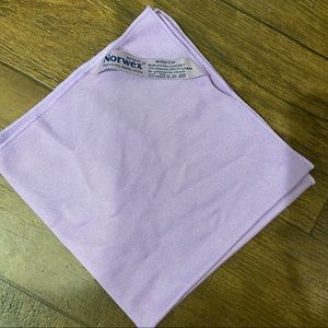 NWOT Norwex Window Cloth with BacLock, Purple